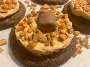Chocolate Peanut Butter Crisp Cookie