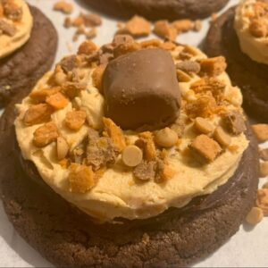 Chocolate Peanut Butter Crisp Cookie