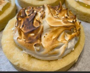 Lemon Meringue Pie Cookie